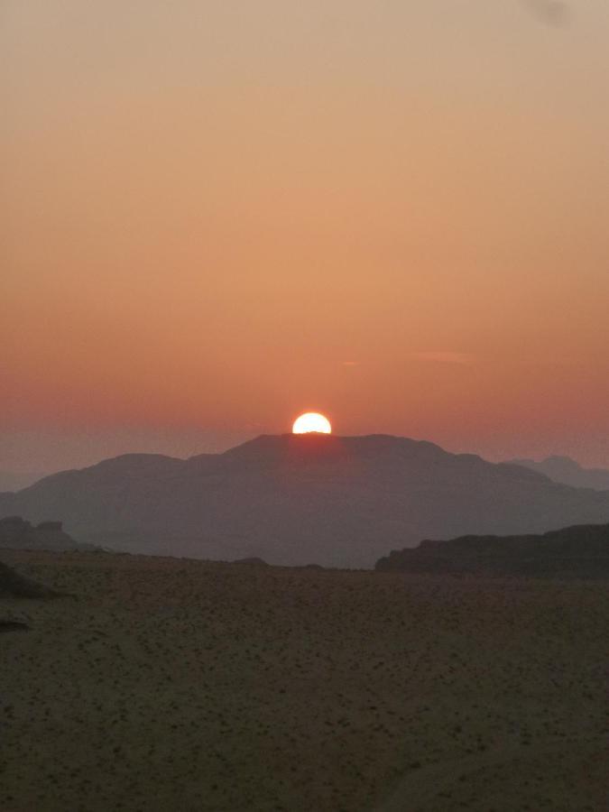Sunrise Camp Wadi Rum Exterior foto